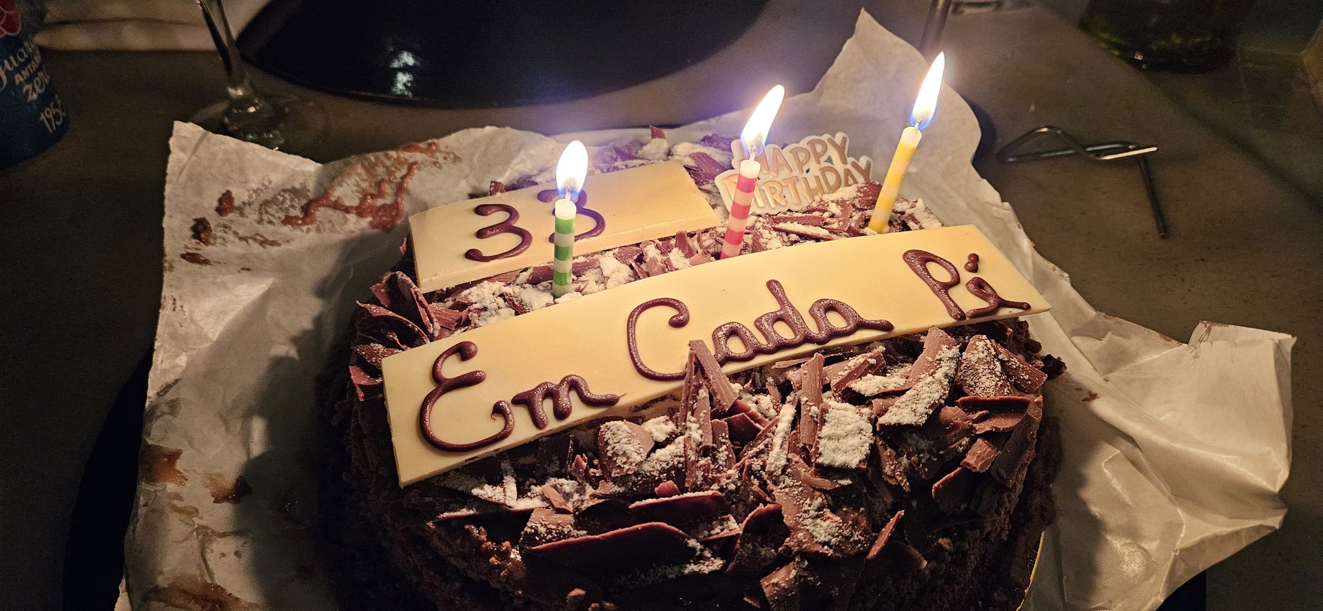 33 em cada perna